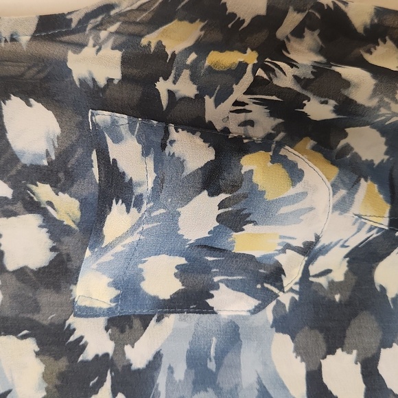 Cabi Women's Blue/White DappledDot Floral Semi Sheer Sleeveless TunicTop Size XS - Picture 6 of 12